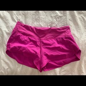 COPY - Lululemon speed up low rise 2.5” shorts